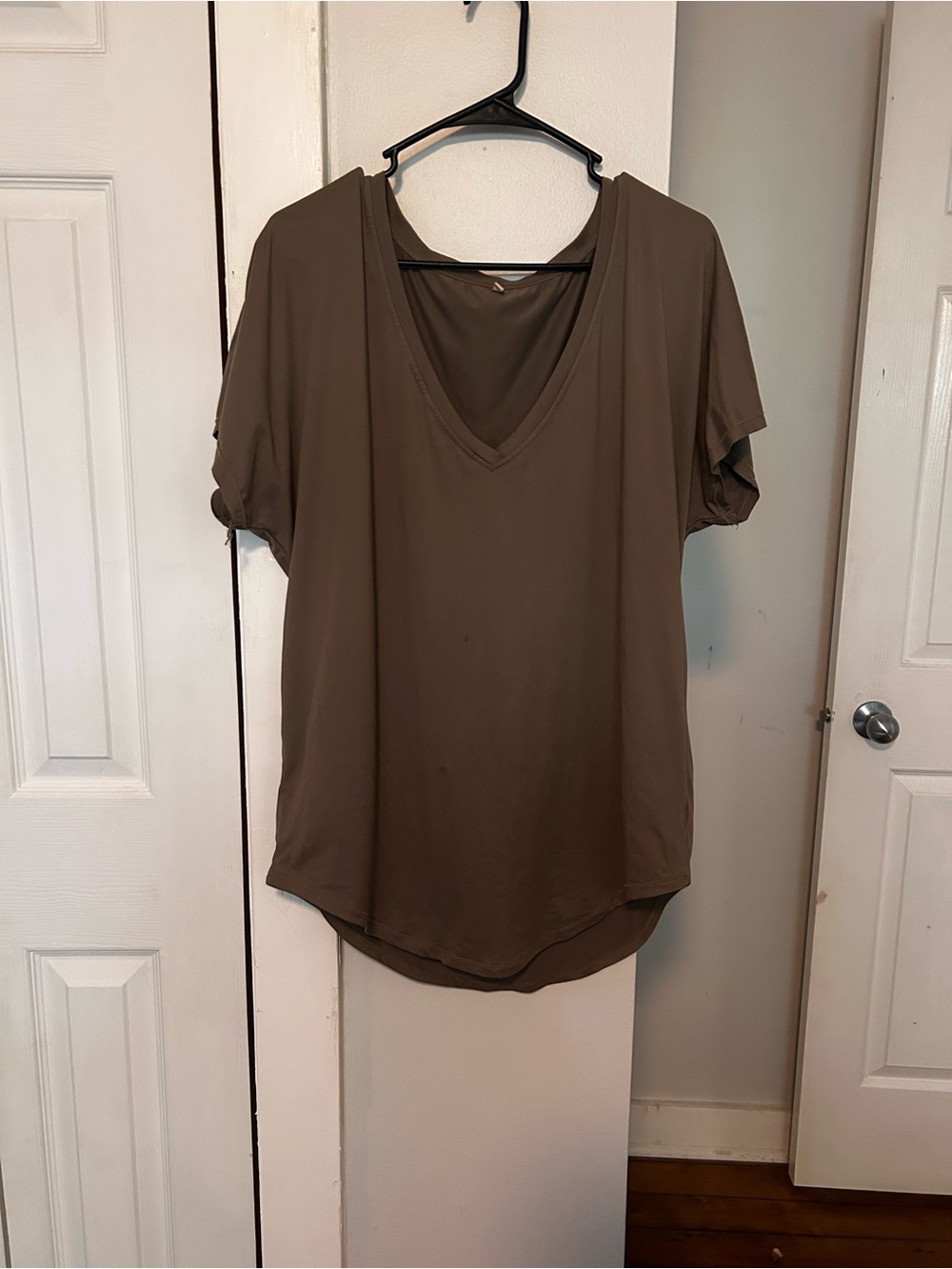 Prula Vivian Tee
